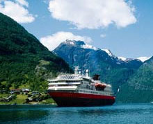 Norwegian Gem Cruises Norwegian Gem Cruises